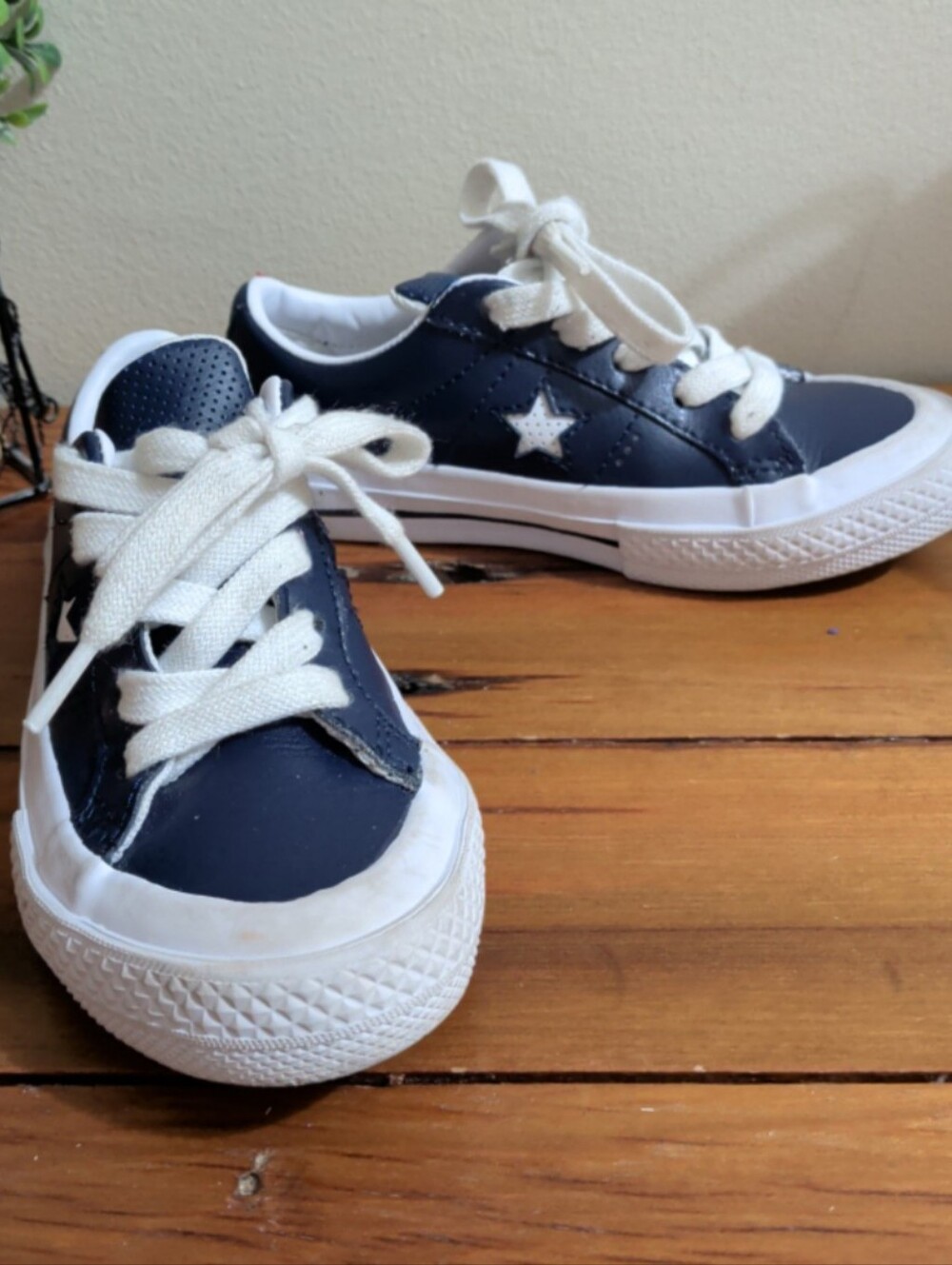 Converse One Star Blue Leather Low Top Sneakers Big Kids/Youth Size 10.5